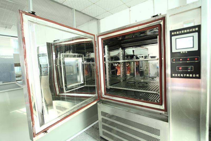 毅廷喇叭廠家高低溫交變?cè)囼?yàn)系統(tǒng)