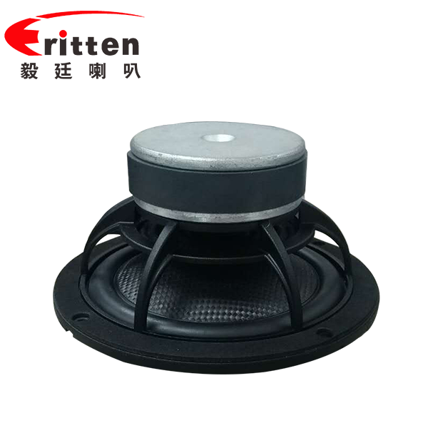 按振膜的軟硬，球頂揚(yáng)聲器可分為硬球頂揚(yáng)聲器和軟球頂揚(yáng)聲器兩種